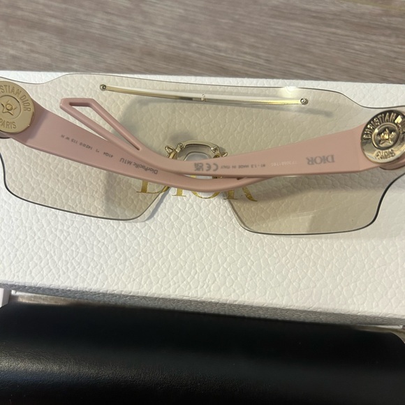 DIOR DiorPacific M1U Sunglasses - Picture 5 of 7